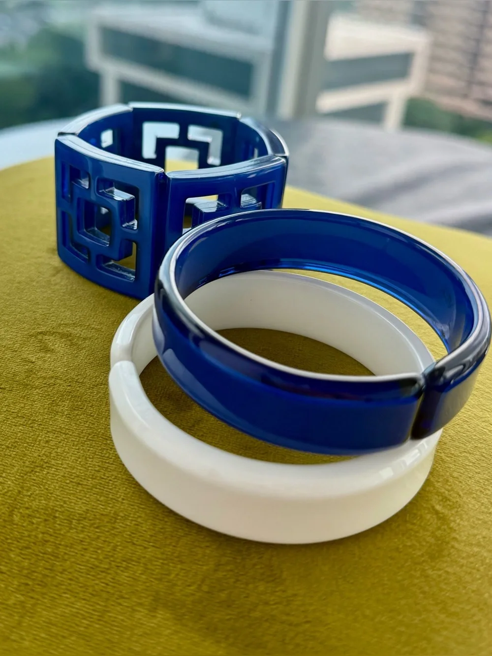 Blue Ceramic/Acrylic Smart Bracelet - Fashionable Wearable